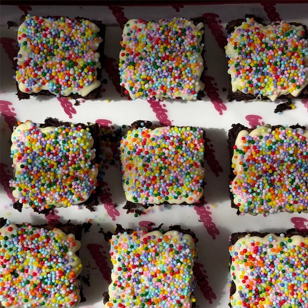 Dot Cake Brownie Box